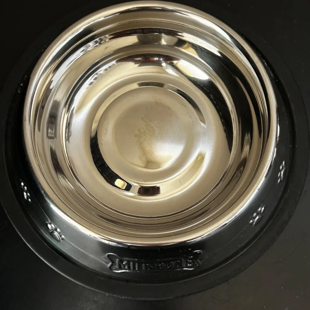 Milk Bone Vintage Food and Water Dish Bowls. (Set of 2)
